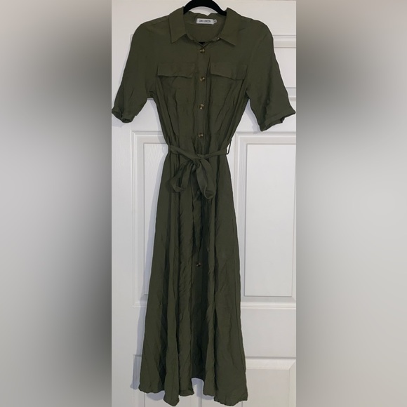 Gini London Midi Green Dress - Picture 2 of 3